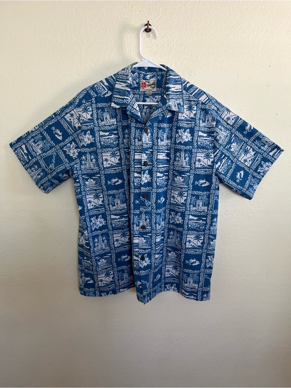 Hilo Hattie’s The Hawaiian Original Aloha Blue 50th State Motif Short Sleeve XL